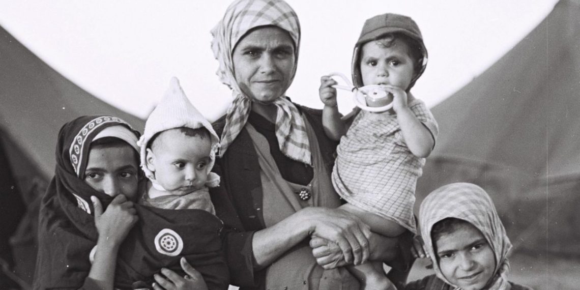 Jemenittiske jøder i flyktningleir i Israel 1949. Foto: National Photo Collection of Israel.