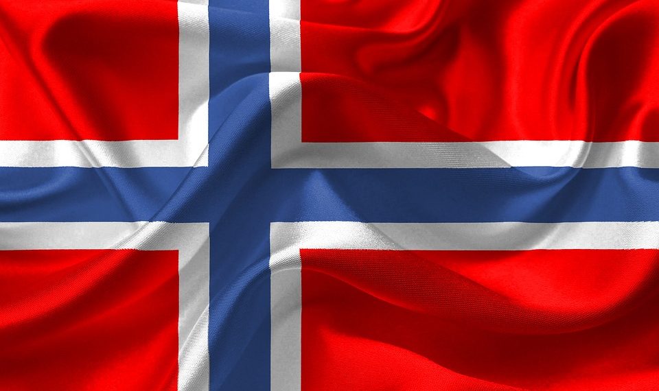 Foto: https://pixabay.com/no/illustrations/norge-flagg-land-europa-nasjon-1460580/.