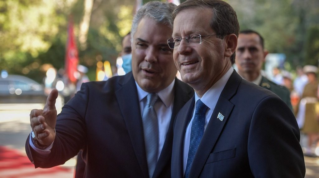 Colombia President Iván Duque Márquez sammen med Israels president Isaac Herzog.