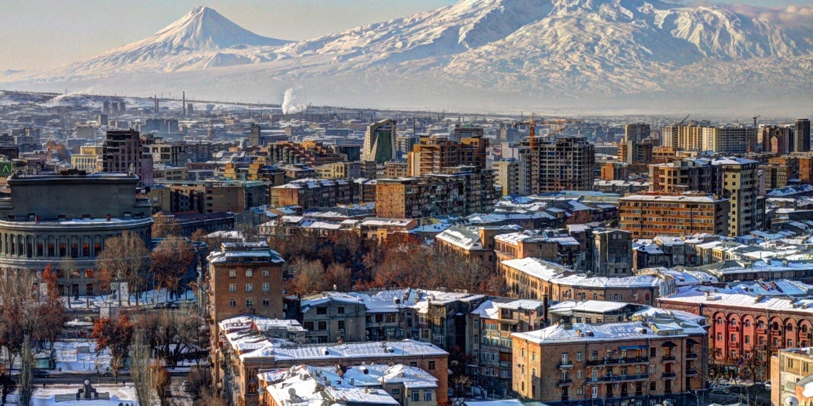 Jerevan, Armenia. Ararat i bakgrunnen. Սէրուժ Ուրիշեան (Serouj Ourishian), CC BY-SA 3.0 , via Wikimedia Commons
